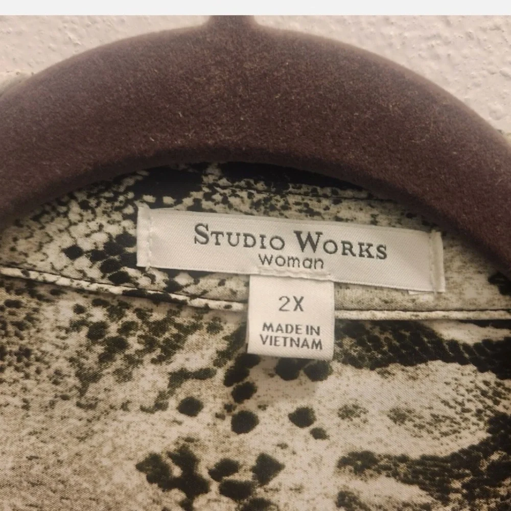 Studio Works Men's Monochrome Snake Print Shirt Jacket - Picture 4 of 9
